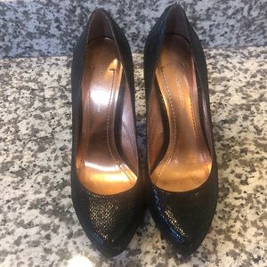 BCBG black snakeskin heels sz 6.5
